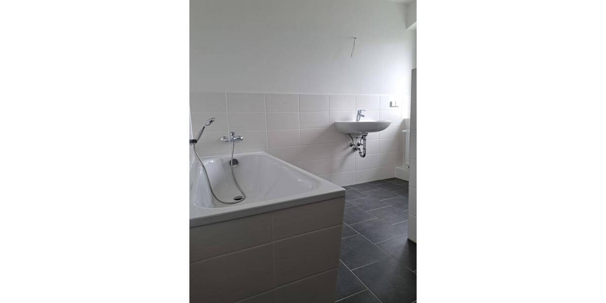 Etagenwohnung Magdeburg Lemsdorf - 4 Zimmer, 96 m&sup2;, 961&euro; | Angebot:26293202