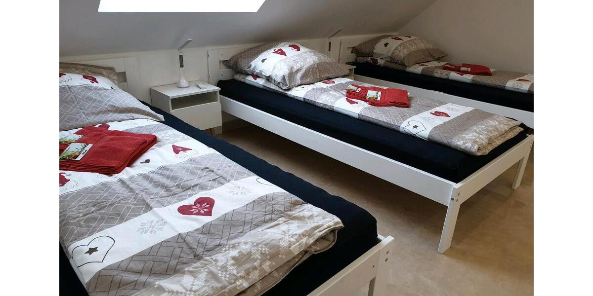 Monteurzimmer bis 7 Personen Luxus Ferienwohnung Voll möbliert 3 zimmer