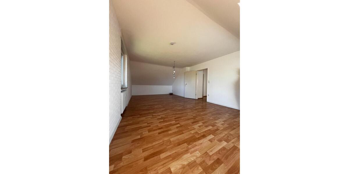 Dachgeschoßwohnung Wuppertal Cronenberg - 3 Zimmer, 64 m&sup2;, 520&euro; | Angebot:26636768