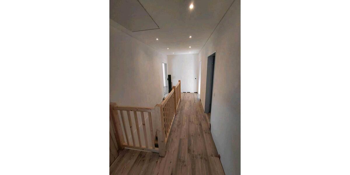 Einfamilienhaus Lauter - 7 Zimmer, 160 m&sup2;, 1.400&euro; | Angebot:26634667