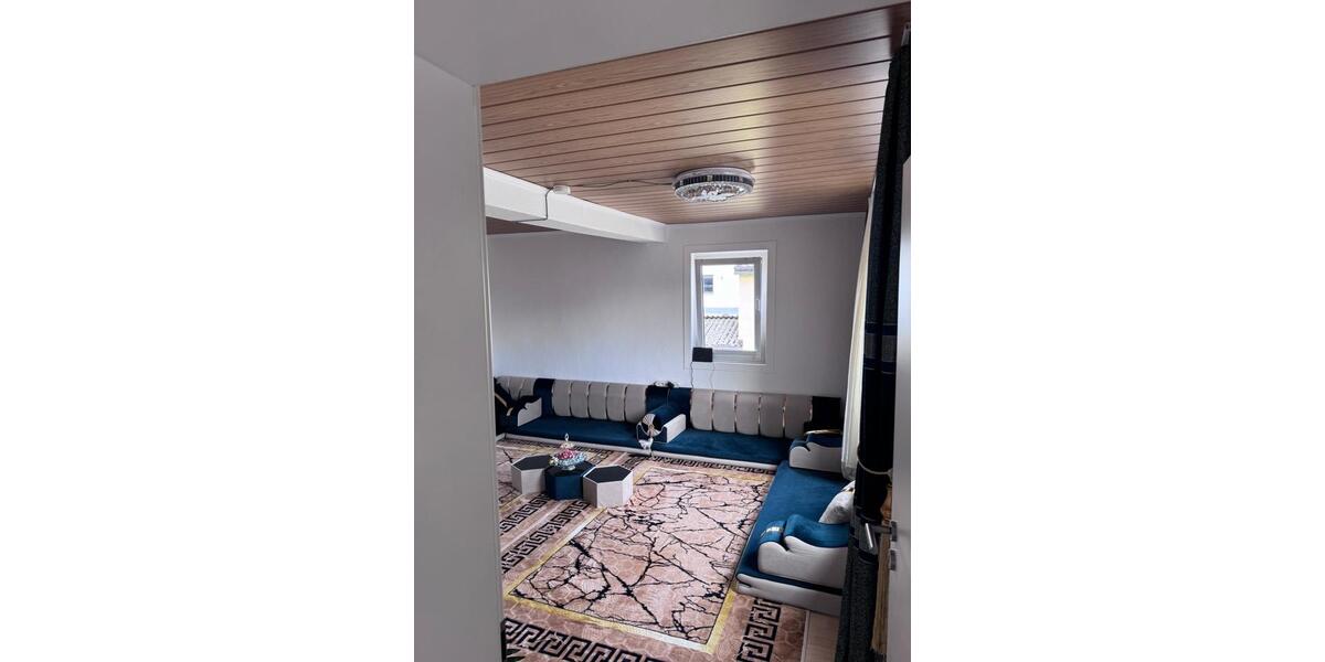 Erdgeschoßwohnung Ehringshausen - 3 Zimmer, 75 m&sup2;, 700&euro; | Angebot:26042477