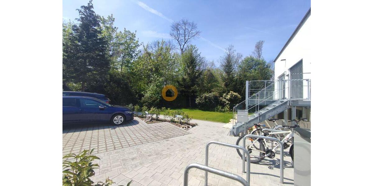 Dachgeschoßwohnung Ingolstadt Südost - 6 Zimmer, 187 m&sup2;, 2.400&euro; | Angebot:24494397