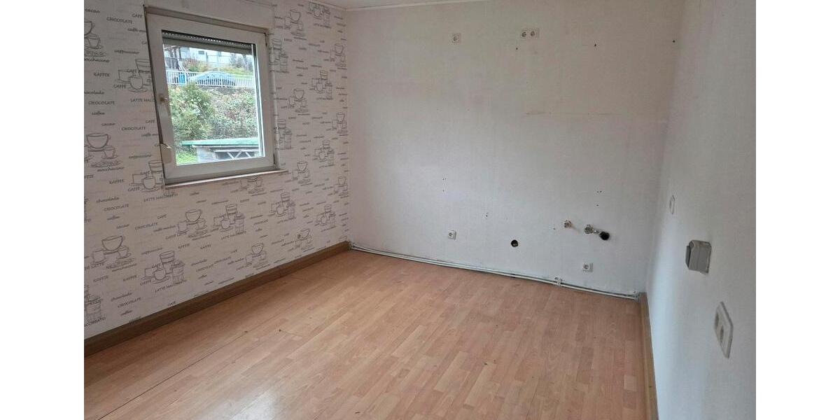 Dachgeschoßwohnung Siegen Eiserfeld - 2 Zimmer, 80 m&sup2;, 690&euro; | Angebot:25811926