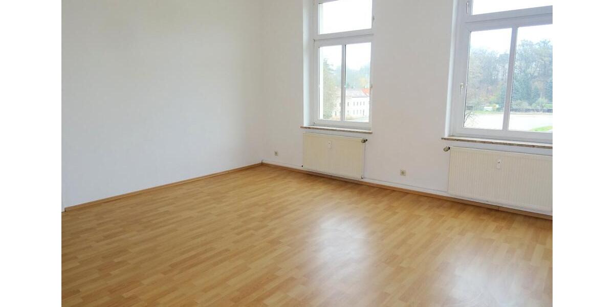 Etagenwohnung Werdau - 4 Zimmer, 117 m&sup2;, 590&euro; | Angebot:24214747