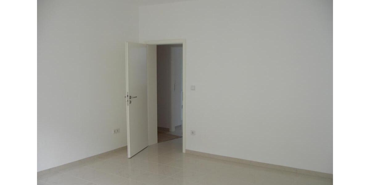 Do.-Kaiserstraßenviertel, helle und wohnliche Hochparterrewohnung mit Tageslichtbad und Balkon 3 zimmer