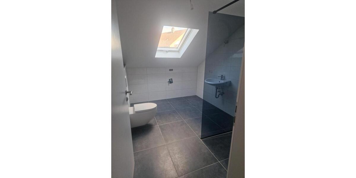 Dachgeschoßwohnung Gaildorf - 3 Zimmer, 90 m&sup2;, 870&euro; | Angebot:26519367