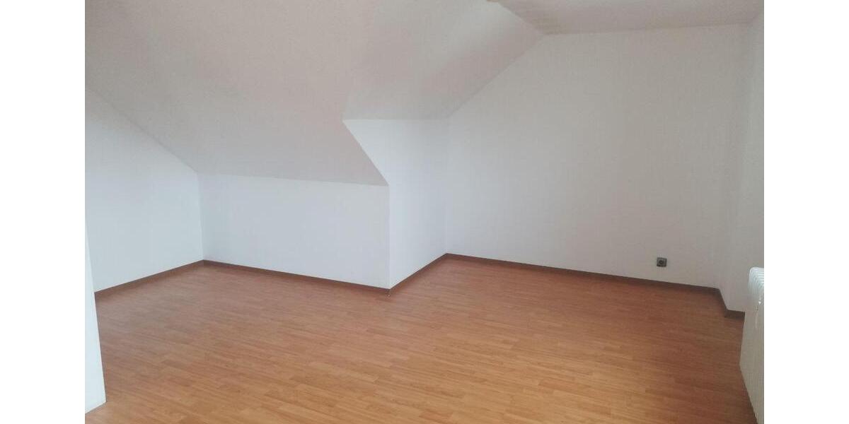 Dachgeschoßwohnung Osnabrück Hafen - 2 Zimmer, 82 m&sup2;, 750&euro; | Angebot:26350807