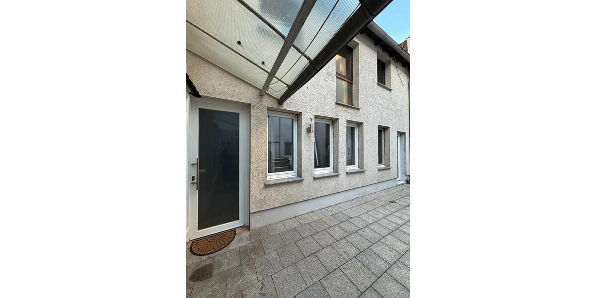 Moderne 3-Zimmer-Maisonette zur Miete im separaten Hinterhaus – K 3 zimmer