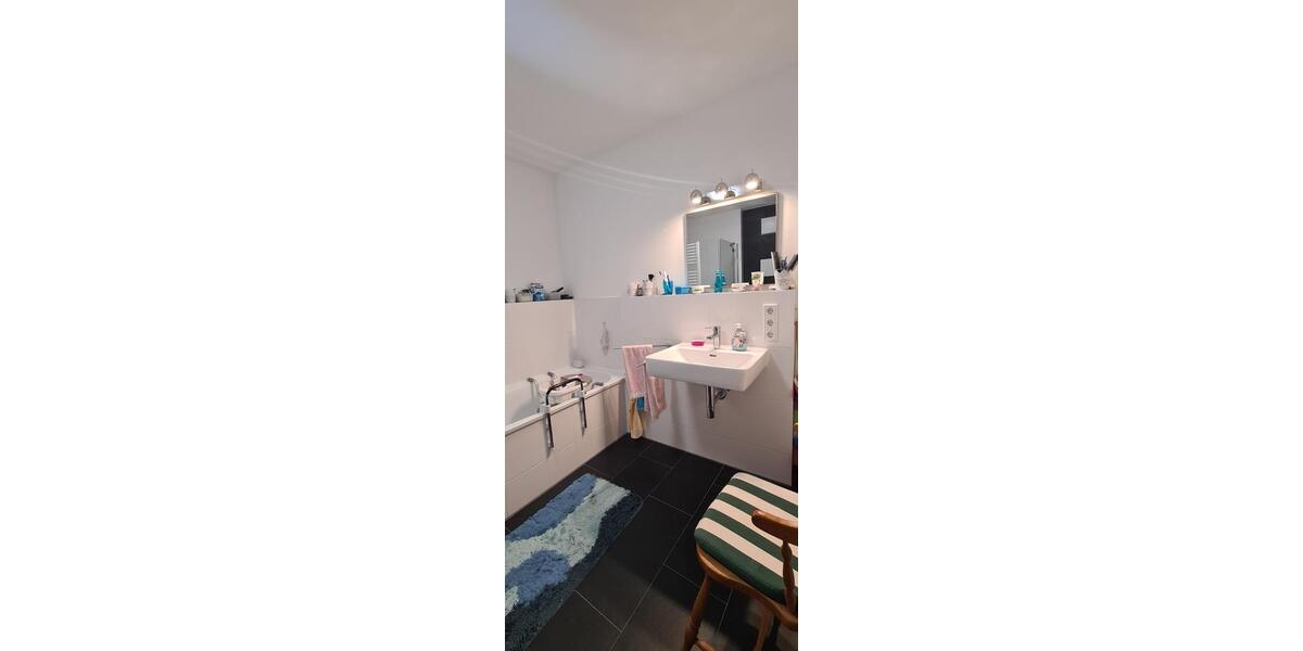Etagenwohnung Zorneding - 2 Zimmer, 77 m&sup2;, 1.463&euro; | Angebot:26250530