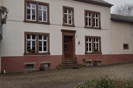 Haus Welschbillig - 9 Zimmer, 240 m&sup2;, 1.000&euro; | Angebot:24866625