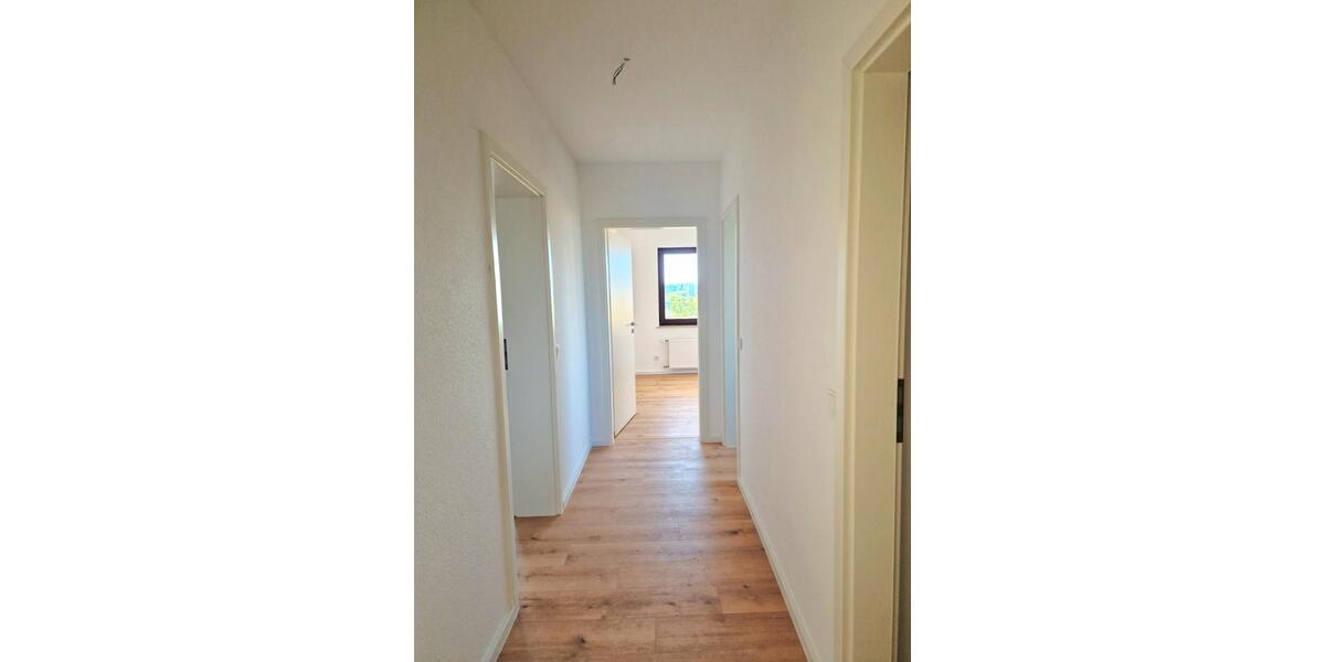 Etagenwohnung Trier Kürenz - 3 Zimmer, 83 m&sup2;, 1.100&euro; | Angebot:26699779
