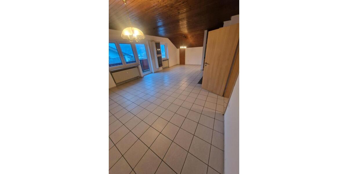 Dachgeschoßwohnung Dollnstein - 4.5 Zimmer, 125 m&sup2;, 1.350&euro; | Angebot:24715059