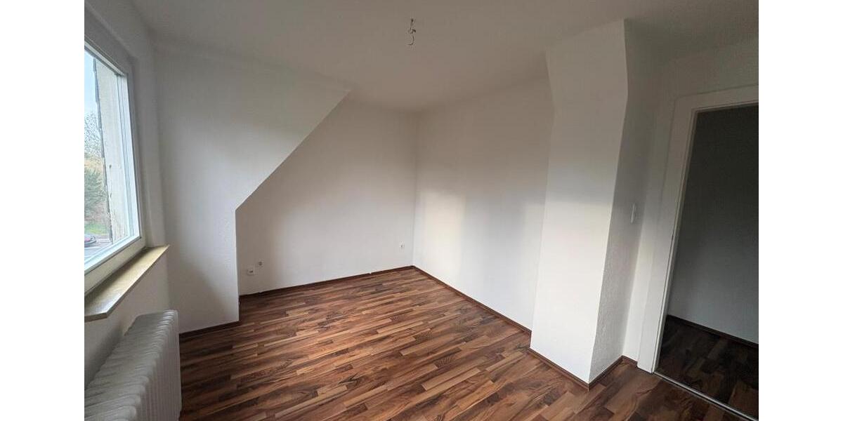 Dachgeschoßwohnung Wilhelmshaven Aldenburg - 4 Zimmer, 62 m&sup2;, 419&euro; | Angebot:25489040