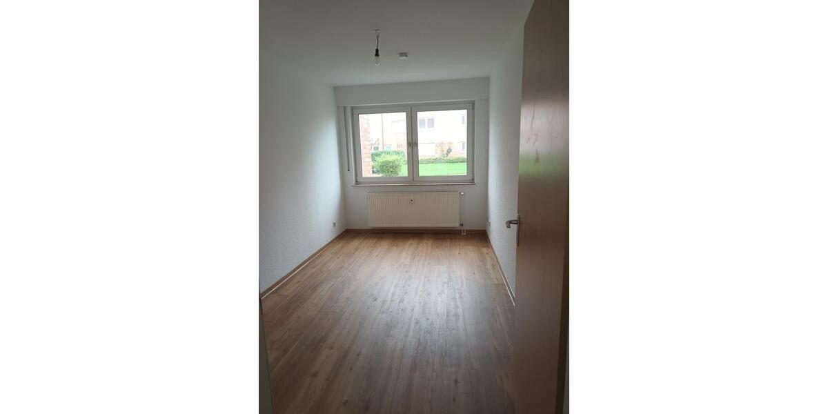 Erdgeschoßwohnung Wolfsburg Almke - 3 Zimmer, 80 m&sup2;, 653&euro; | Angebot:26698894