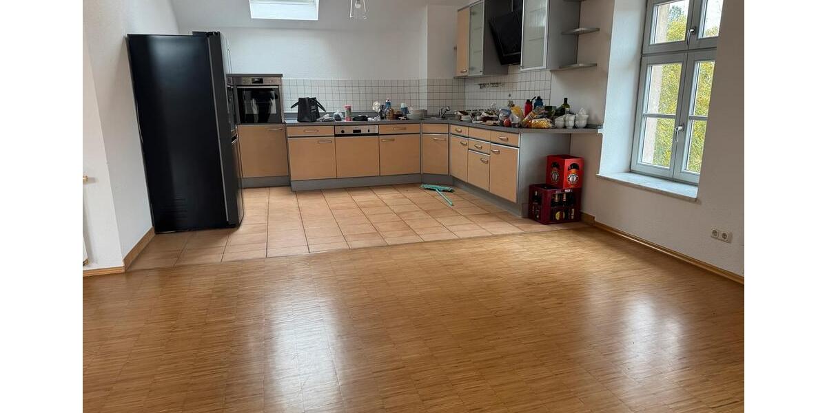 Dachgeschoßwohnung Buckenhof - 4 Zimmer, 117 m&sup2;, 1.550&euro; | Angebot:24432989