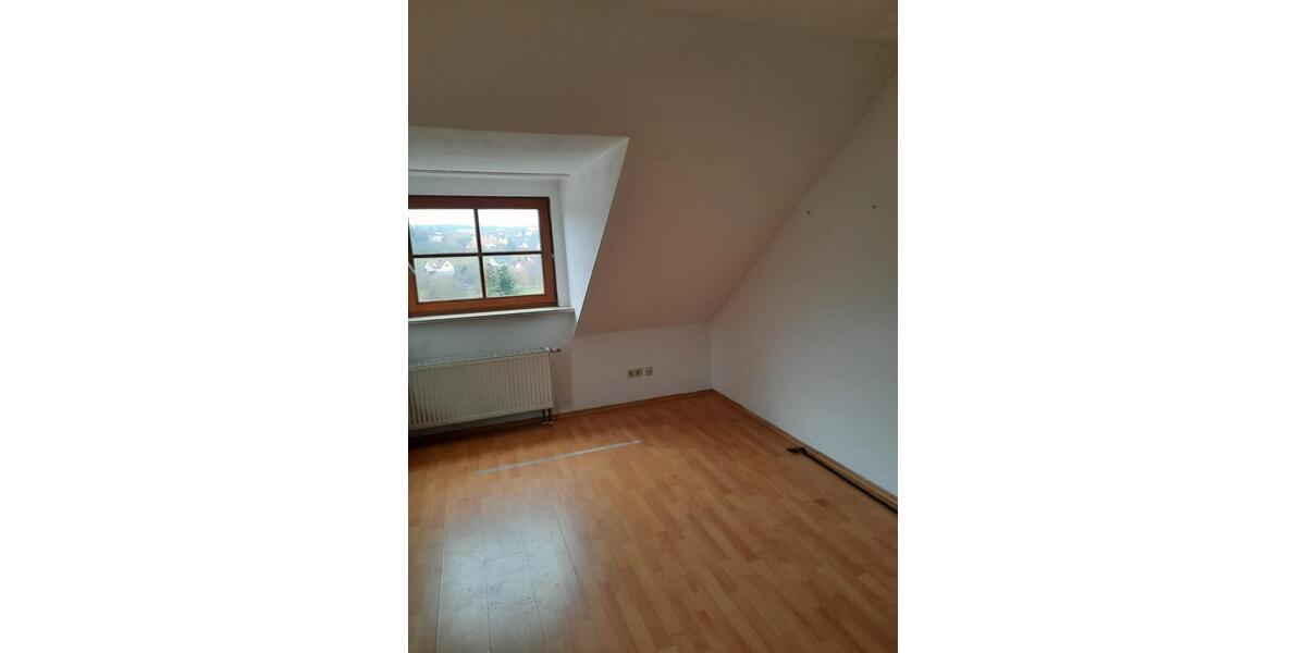 Dachgeschoßwohnung Ansbach - 3 Zimmer, 78 m&sup2;, 640&euro; | Angebot:24816645