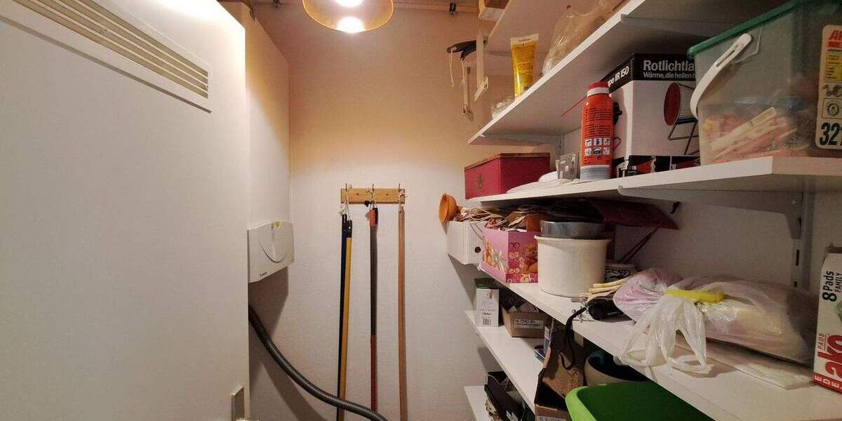 Etagenwohnung Bremerhaven Mitte - 2 Zimmer, 68 m&sup2;, 440&euro; | Angebot:25749038