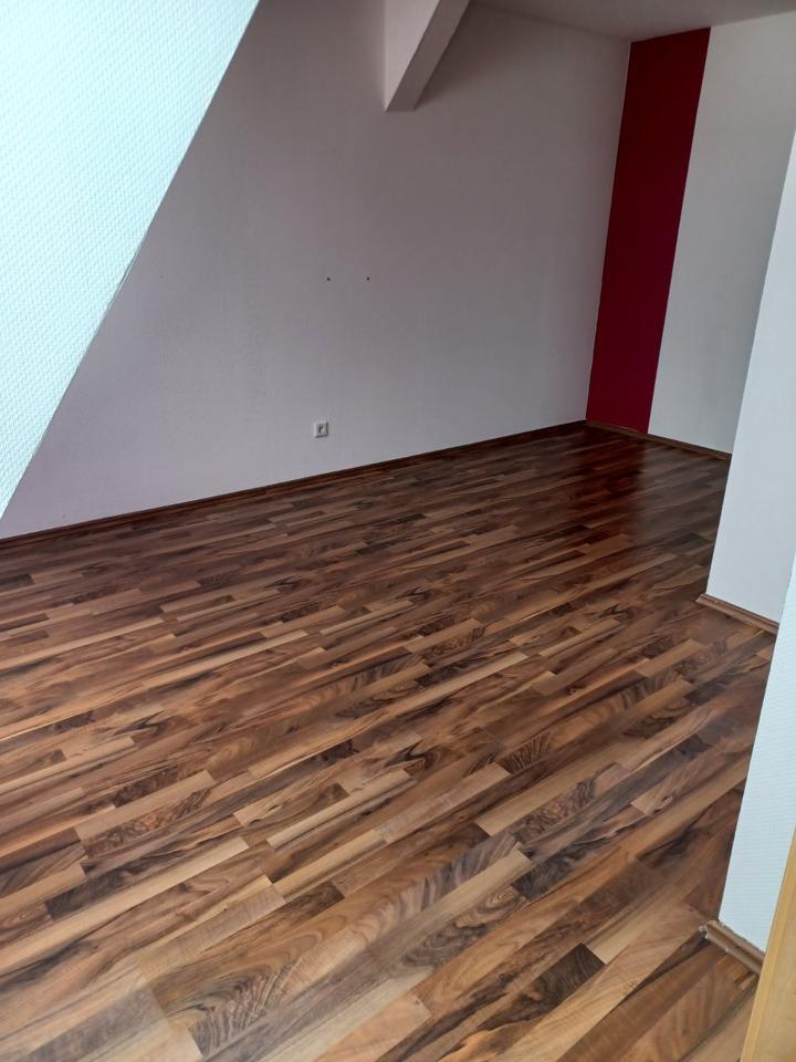 Wohnung DG 75qm zu vermieten