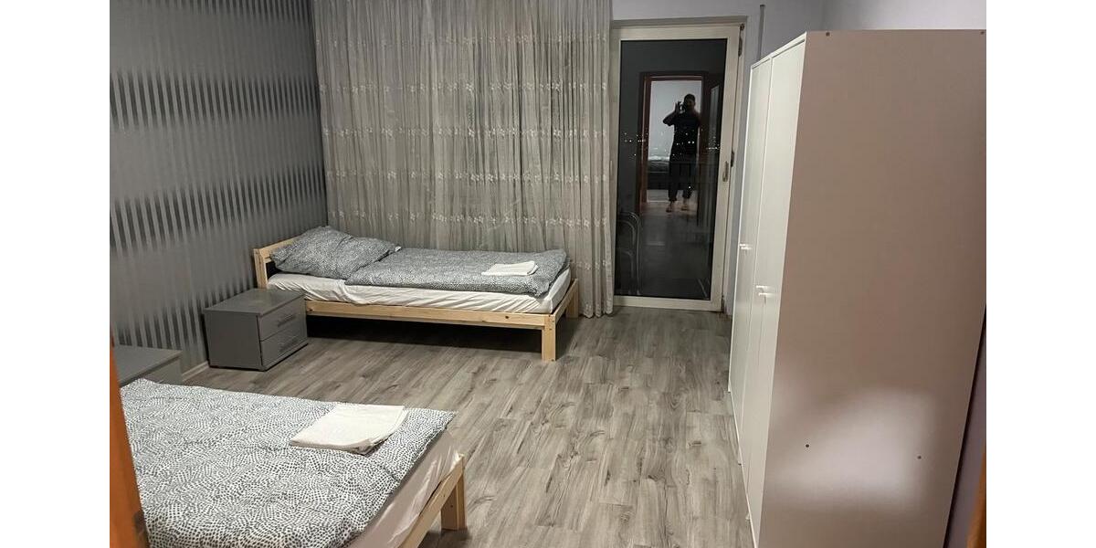 Wohnen auf Zeit Ihrlerstein - 4 Zimmer, 140 m&sup2;, 15&euro; | Angebot:26541631