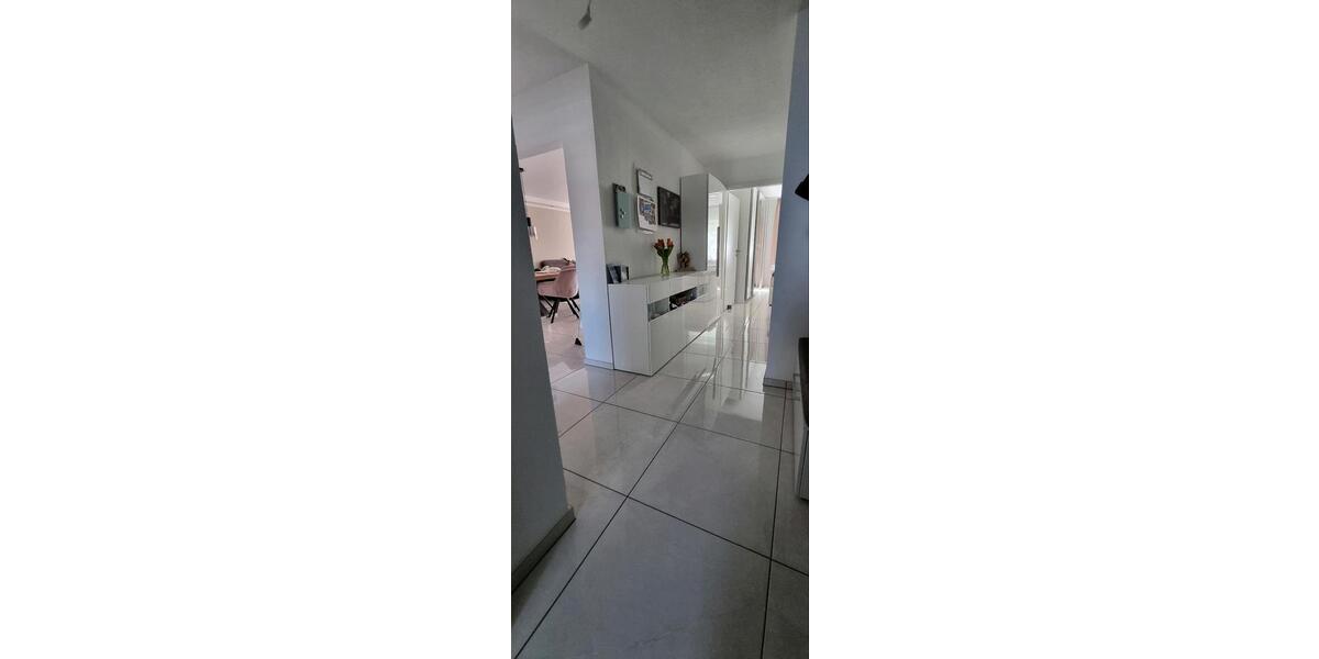 Hochparterre Sachsenheim - 3 Zimmer, 75 m&sup2;, 1.400&euro; | Angebot:26368820