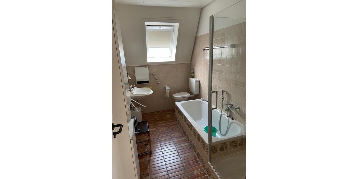 Einfamilienhaus Neuwied - 4 Zimmer, 125 m&sup2;, 1.100&euro; | Angebot:25023014