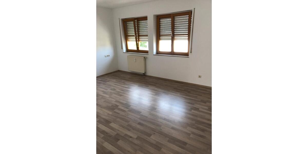 Dachgeschoßwohnung Pfullendorf - 3 Zimmer, 89 m&sup2;, 910&euro; | Angebot:26464813