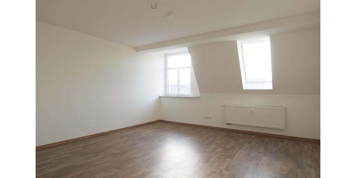 Dachgeschoßwohnung Mittweida - 2 Zimmer, 76 m&sup2;, 550&euro; | Angebot:24598526