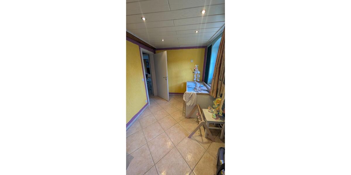 Erdgeschoßwohnung Hüttenberg - 4 Zimmer, 120 m&sup2;, 1.750&euro; | Angebot:26250147