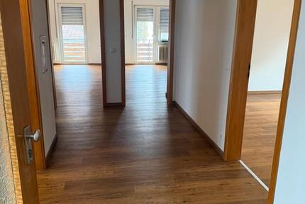 Wohnung Kirchheim unter Teck - 4 Zimmer, 110 m&sup2;, 1.400&euro; | Angebot:25169016