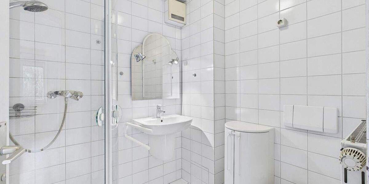 Charmante Wohnung in Warmbronn: Drei Zimmer, Tiefgarage und eine ruhige Lage in Wald- und Feld Nähe 3 zimmer