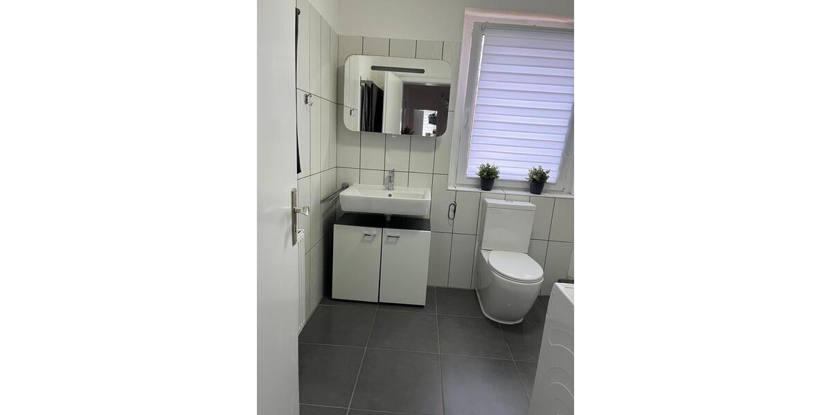 Dachgeschoßwohnung Scheuerfeld - 4 Zimmer, 80 m&sup2;, 700&euro; | Angebot:24370385