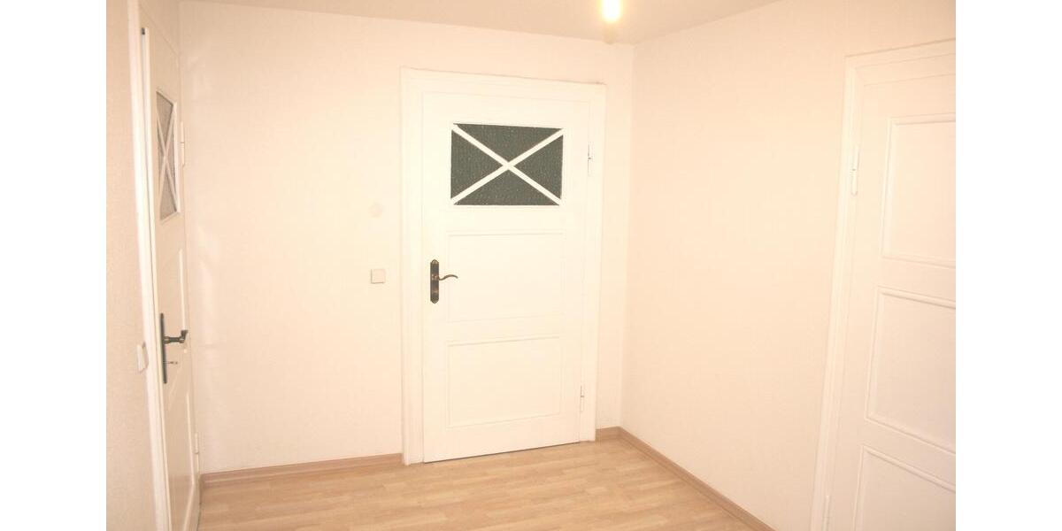 Dachgeschoßwohnung Gornsdorf - 3 Zimmer, 109 m&sup2;, 650&euro; | Angebot:21021414