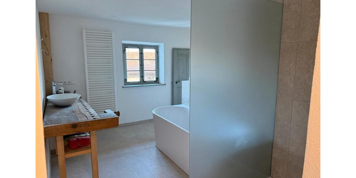 Bauernhaus, Landhaus Dorfen - 6 Zimmer, 210 m&sup2;, 3.500&euro; | Angebot:26278683