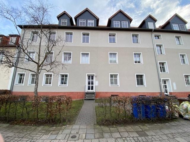 Etagenwohnung Stralsund - 2 Zimmer, 63 m&sup2;, 600&euro; | Angebot:26461670