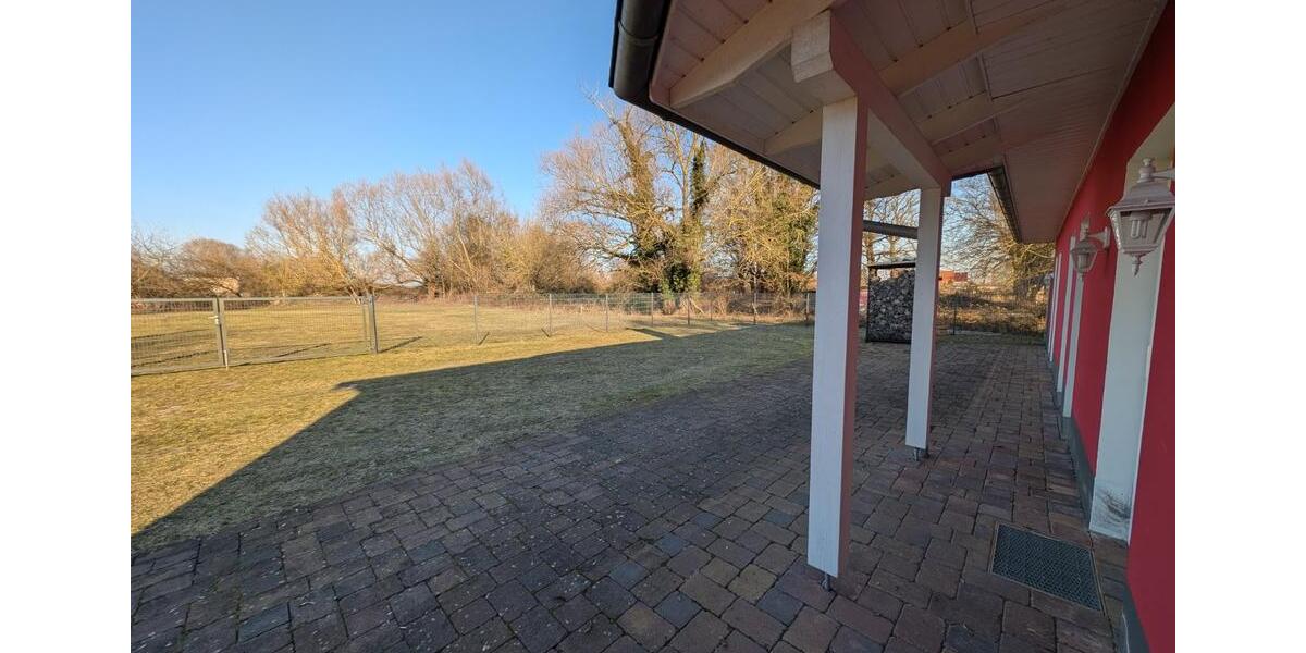 Bungalow Rathenow - 3 Zimmer, 117 m&sup2;, 1.200&euro; | Angebot:24736992