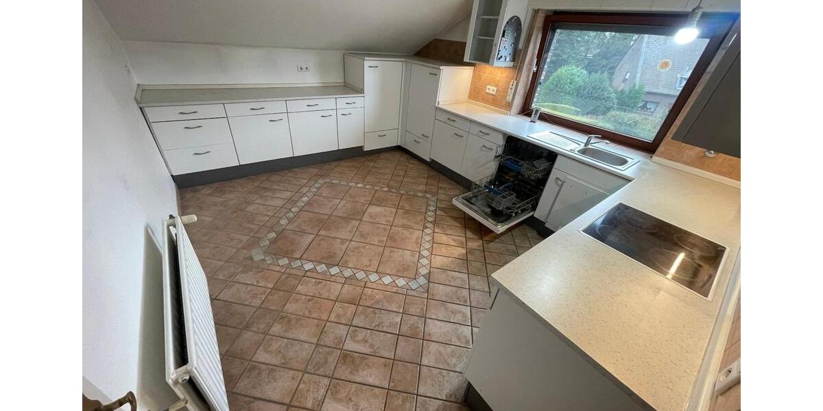 Dachgeschoßwohnung Moers Rheinkamp - 2.5 Zimmer, 67 m&sup2;, 690&euro; | Angebot:24726970