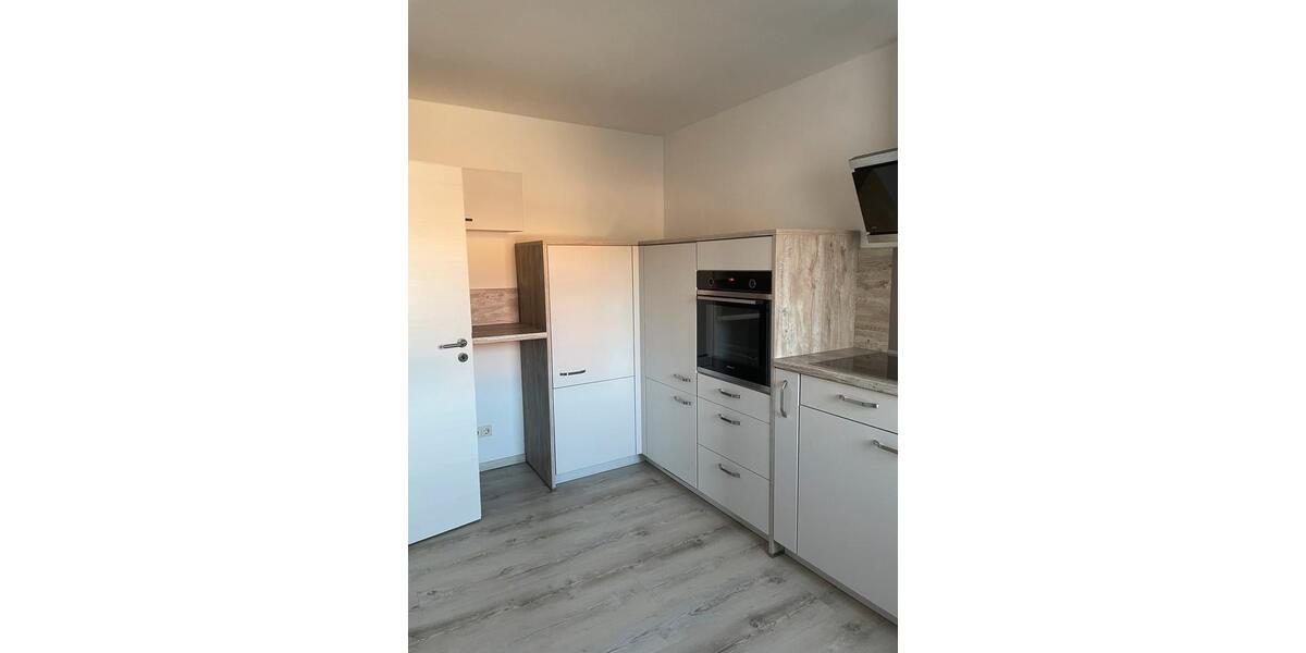 4,5 (6) Zimmer Terrassen Wohnung EG Garage EBK Kamin 5 zimmer