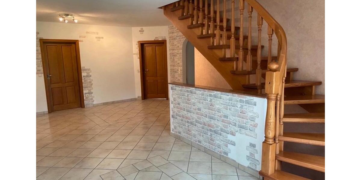 Dachgeschoßwohnung Meppen - 5 Zimmer, 160 m&sup2;, 1.450&euro; | Angebot:25302991