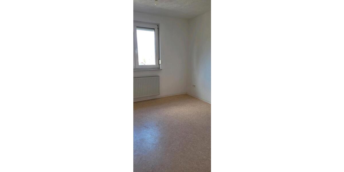 Etagenwohnung Hildburghausen - 4 Zimmer, 81 m&sup2;, 567&euro; | Angebot:26120352