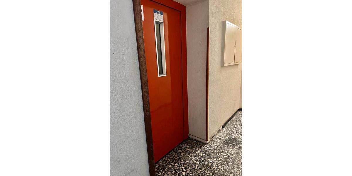 Dachgeschoßwohnung Wuppertal Eckbusch - 5 Zimmer, 90 m&sup2;, 900&euro; | Angebot:24434547