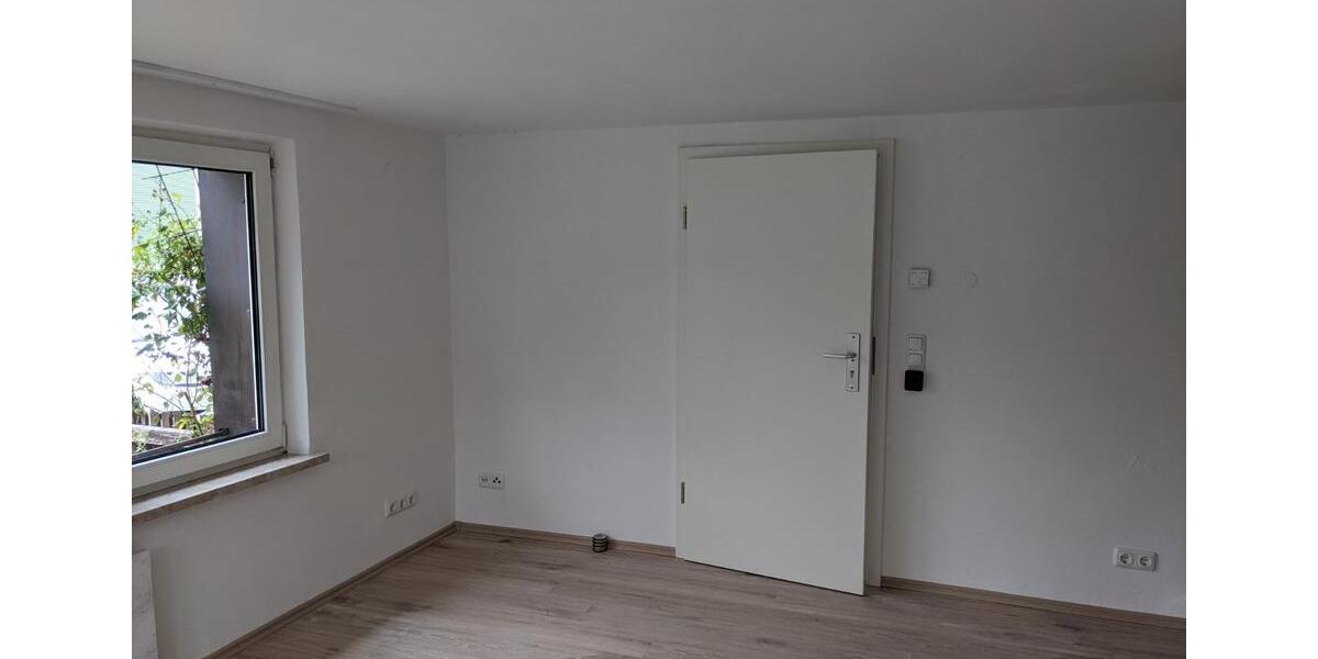 Erdgeschoßwohnung Kronach - 1 Zimmer, 32 m&sup2;, 360&euro; | Angebot:24631258