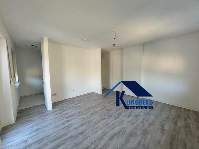 Etagenwohnung Zeitz - 1 Zimmer, 33 m&sup2;, 230&euro; | Angebot:25789812