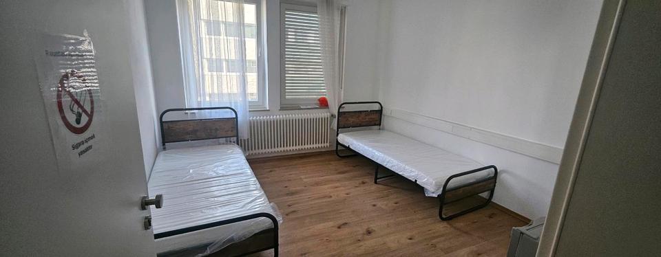 Etagenwohnung Düren Mariaweiler-Hoven - 6 Zimmer, 27 m&sup2;, 470&euro; | Angebot:24855320