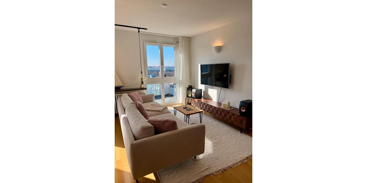 Dachgeschoßwohnung München Schwanthalerhöhe - 4 Zimmer, 109 m&sup2;, 2.950&euro; | Angebot:25764432