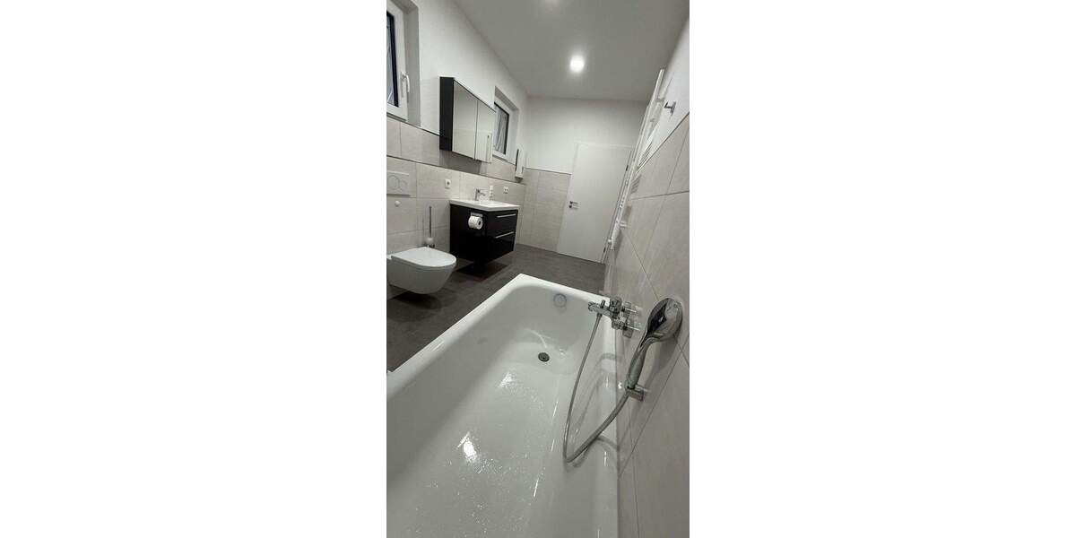 Etagenwohnung Andernach-Namedy Namedy - 5 Zimmer, 116 m&sup2;, 1.650&euro; | Angebot:25831639