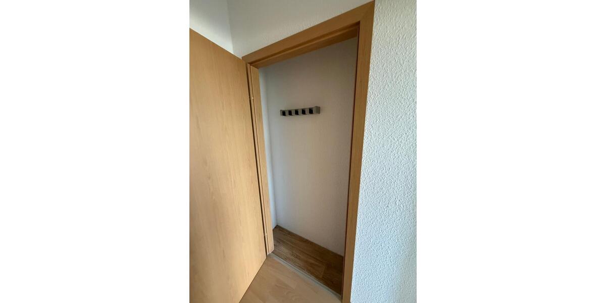 Etagenwohnung Staßfurt - 2 Zimmer, 66 m&sup2;, 450&euro; | Angebot:25948615
