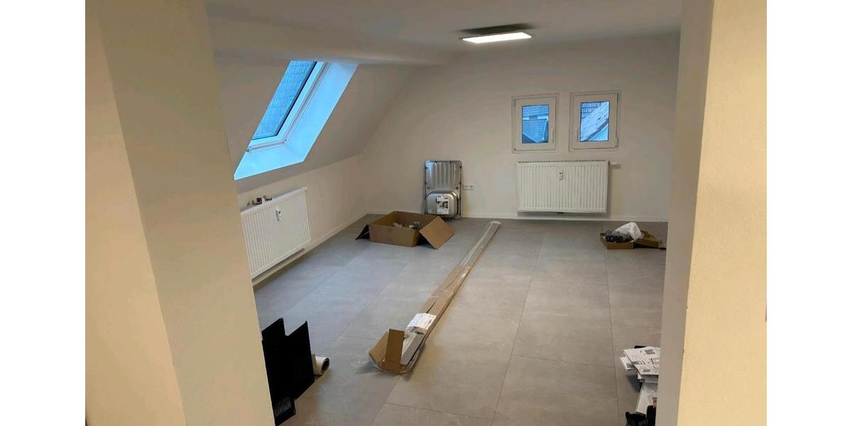 Dachgeschoßwohnung Eberdingen - 3 Zimmer, 75 m&sup2;, 1.100&euro; | Angebot:26125732