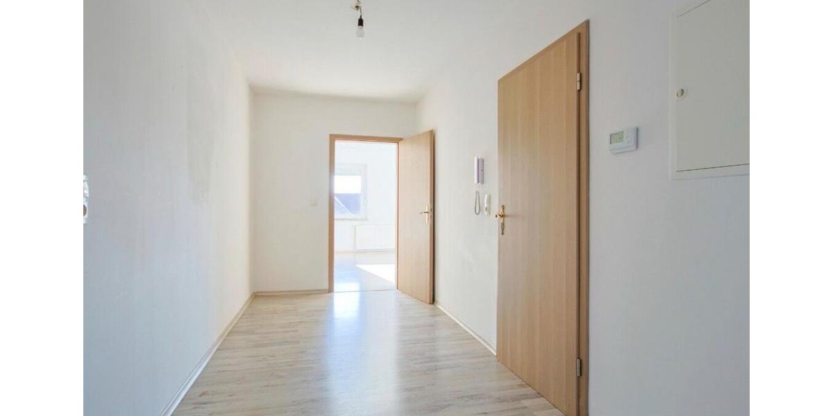 Dachgeschoßwohnung Hiddenhausen - 3 Zimmer, 90 m&sup2;, 780&euro; | Angebot:25393013