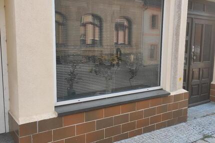 Haus Oschatz - 15 Zimmer, 250 m&sup2;, 1.500&euro; | Angebot:23088017