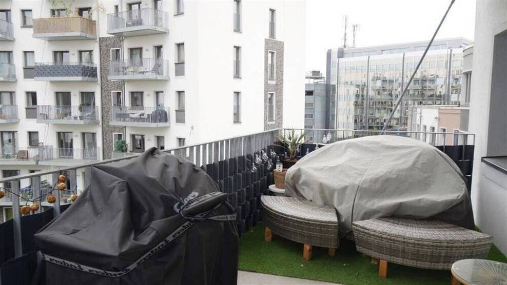 Schicke 2 Zimmer Wohnung mit Ankleide, Balkon, EBK käuflich im Living Circle Düsseldorf Flingern